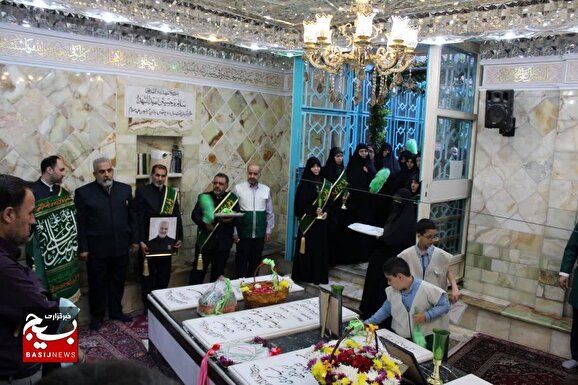 آیین غبارروبی و عطر افشانی آستان مقدس شهدای گمنام مسجد فائق برگزار شد