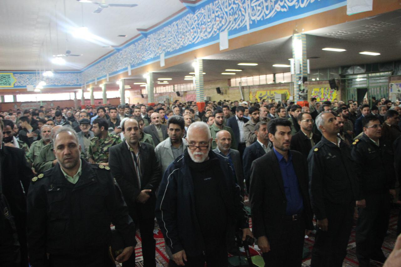 مراسم گرامیداشت 9دی در مصلی شهر هشتگرد بر گزار شد+تصاویر