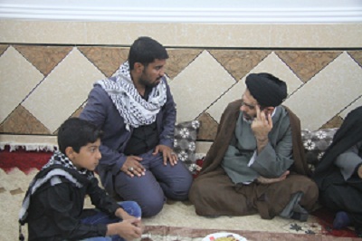 گزارش تصویری دیدار مسئول نمایندگی ولی فقیه در سپاه خوزستان از خانواده شهدار مدافع حرم