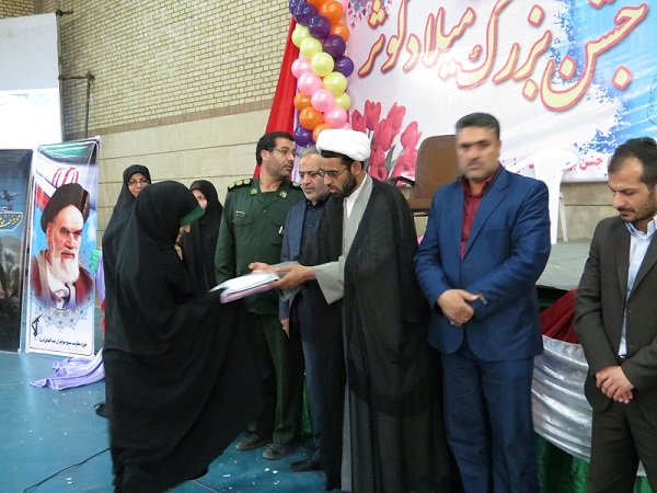 تجلیل از 30 حافظ قرآنی خواهر در شهر اقبالیه