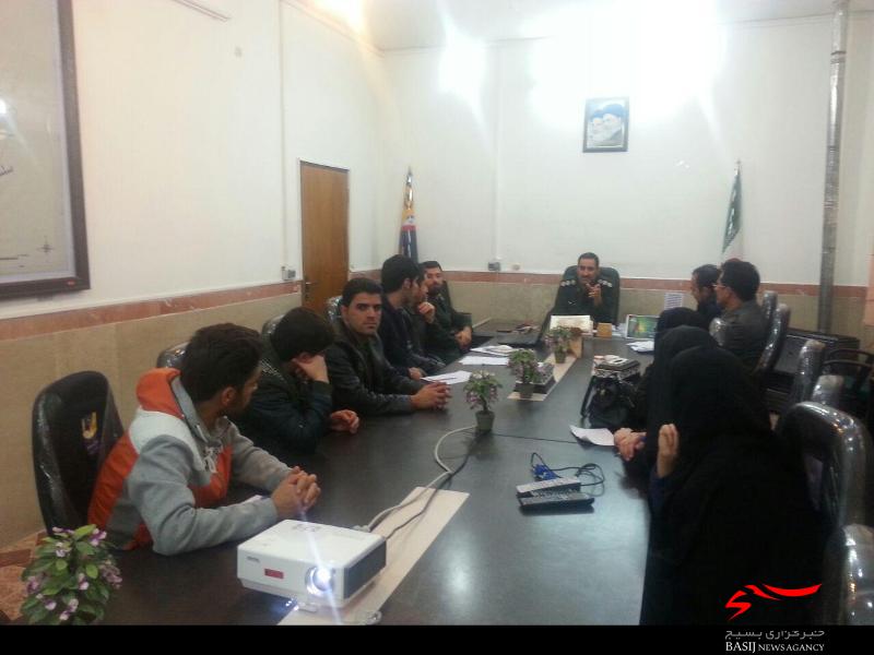برگزاری جلسه آموزشی فضای مجازی وشباب درسپاه شهرستان دلفان +تصاویر