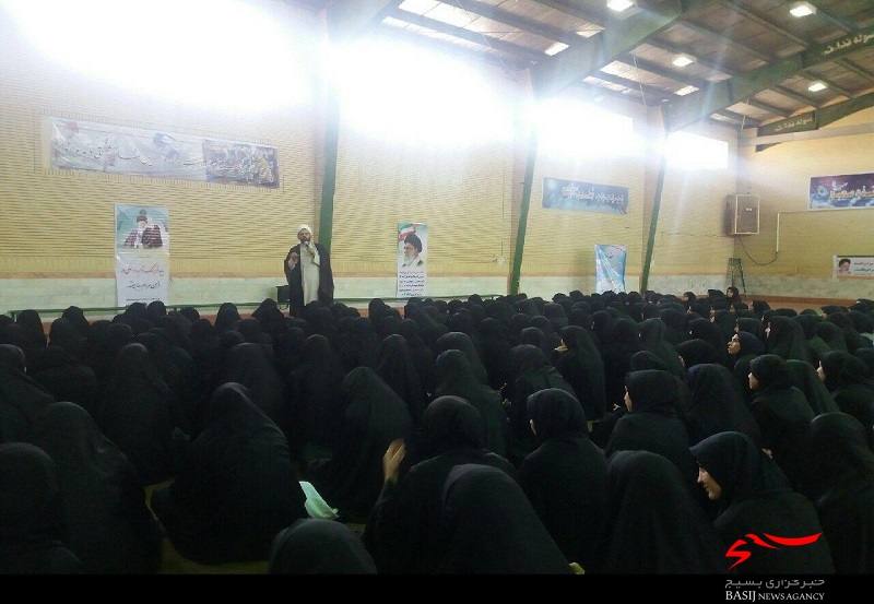 اردوی عملی درس آمادگی دفاعی مدارس دخترانه قم / گزارش تصویری