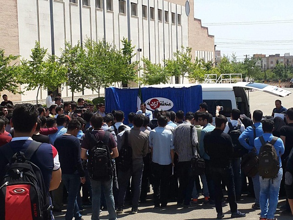 تریبون گفتگوی دانشجویی منطقه آزاد در دانشگاه آزاد اسلامی قزوین برگزار شد