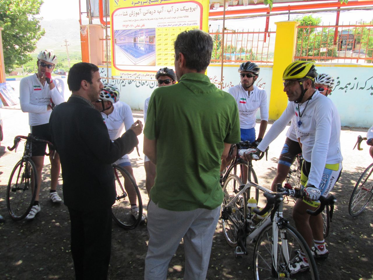 ورود دوچرخه سواران خوزستانی راهی مرقد به بروجرد+تصاویر