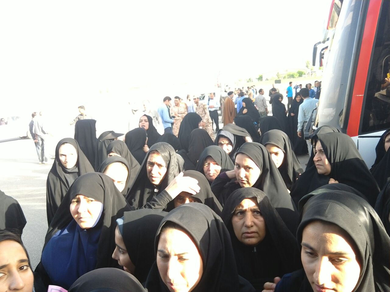 گزارش تصویری از اعزام 620 نفر از از مردم کوهدشت به مرقد مطهر امام (ره)
