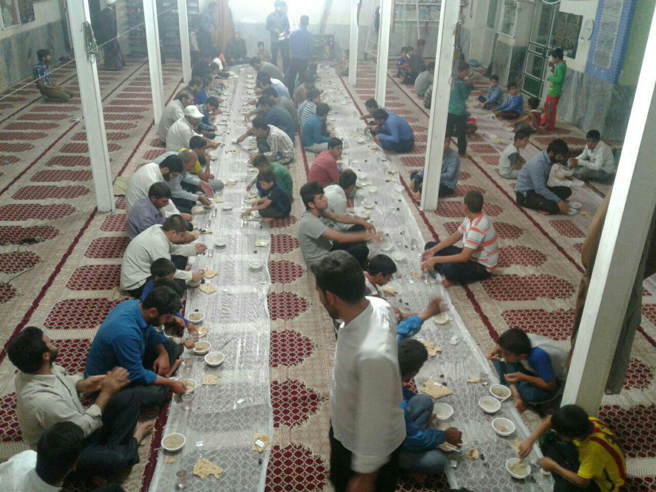 گزارش تصویری از افطار المومنین در مساجد دلفان