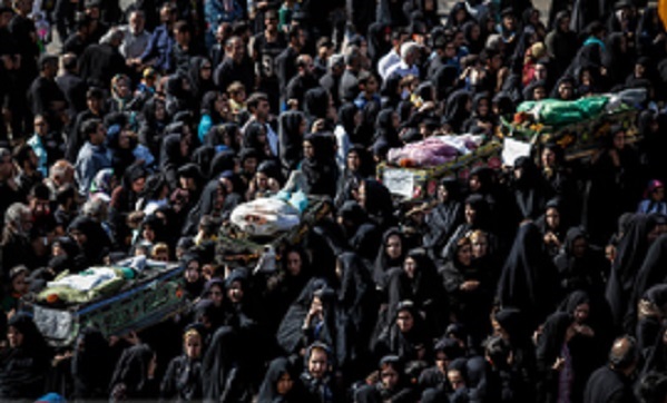 خاکسپاری نمادین شهدای کربلا در قزوین