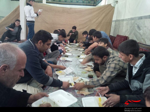 برگزاری اردوی جهادی بسیجیان حوزه شهید ورزنده قم در روستای ۶ امامزاده+تصاویر