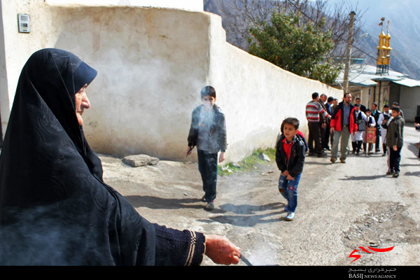 آیین سنتی نوروز نامه خوانی در روستای نمهیل هشجین