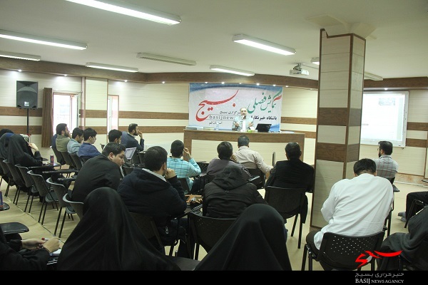 هفتمین همایش فصلی خبرنگاران افتخاری بسیج استان قم برگزار شد