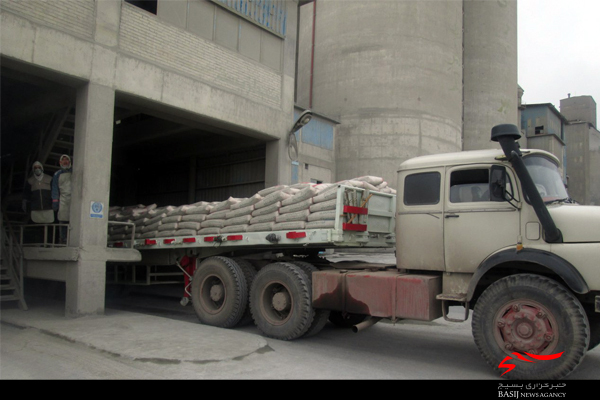 بیش از ۴۰ تن سیمان به مناطق زلزلزه کرمانشاه ارسال شد