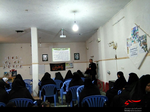 نشست روشنگری در حوزه 6 بسیج خواهران قم برگزار شد