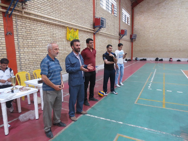 تیم‌های برتر فوتسال و والیبال قزوینی به مسابقات کشوری اعزام میشوند