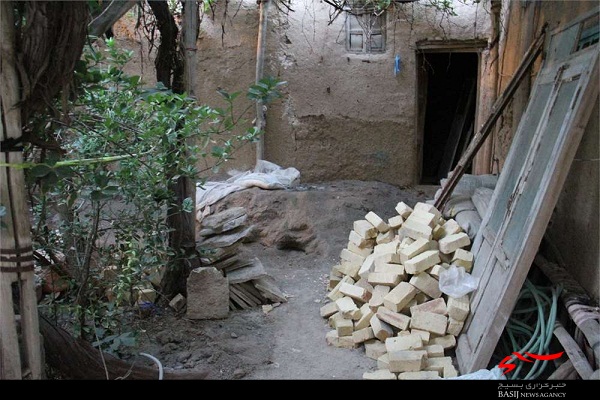 تعمیر و نوسازی خانه یکی از اهالی شهر کهک قم توسط گروه جهادی شهید مصطفی کلهری