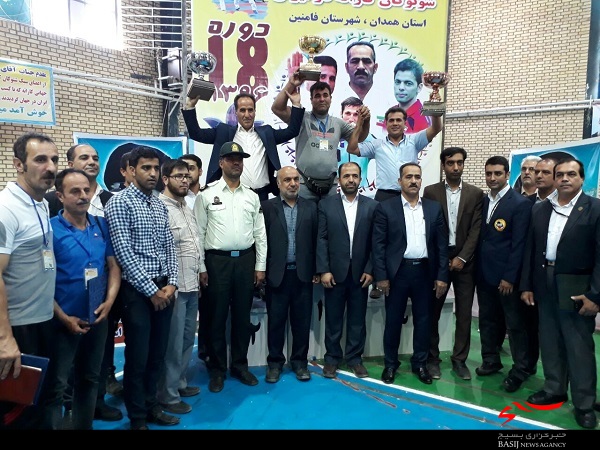 درخشش ورزشکاران بسیجی قم در رقابت های کشوری شوتوکان در همدان