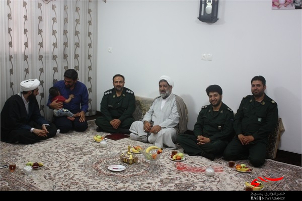 دیدار شورای فرماندهی ناحیه امام حسین(ع) با خانواده پایوران