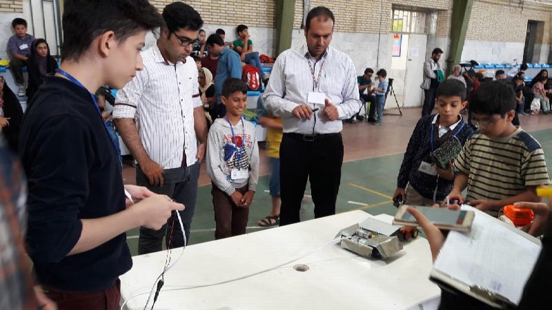 رقابت رباتیک دانش آموزی در شاهرود