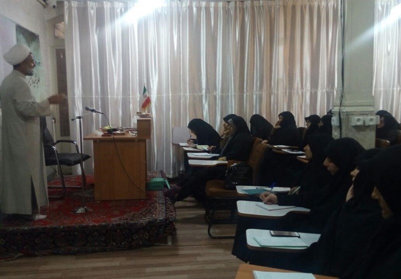 دوره آموزش روایت‌گری انقلاب اسلامی و دفاع مقدس در قم برگزار می‌شود
