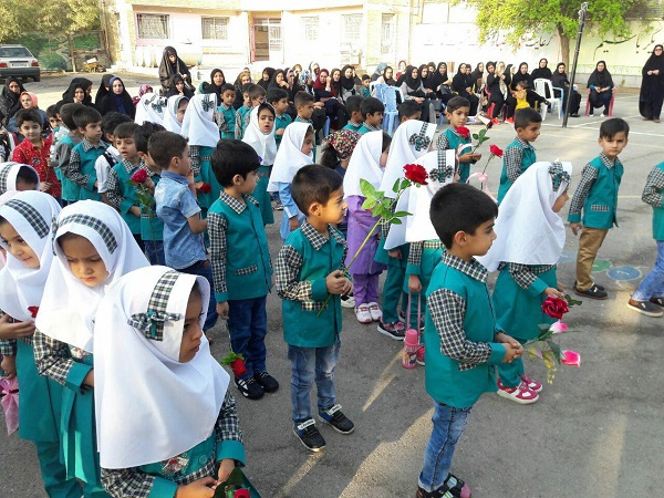 جشن شکوفه‌ها در آبدانان برگزار شد+عکس