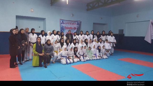 کلاس استاژ کاراته بانوان شهرستان خرم آباد برگزارشد + تصاویر