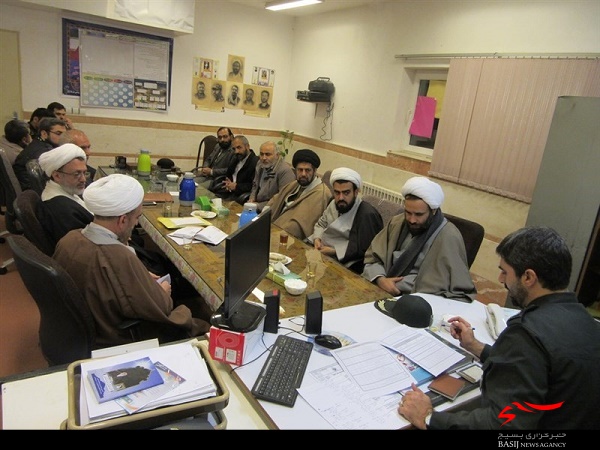جلسه توجیهی «قرارگاه فرهنگی مسجد» در حوزه شهید بهشتی قم برگزار شد