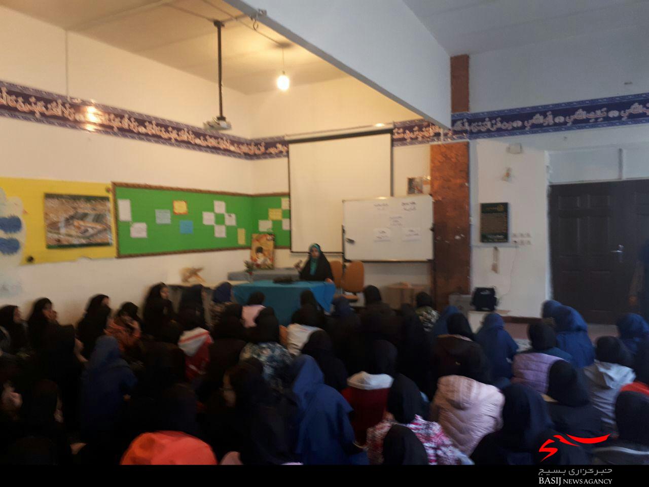 کارگاه مهارت دختران رد هفته بسیج برگزار شد