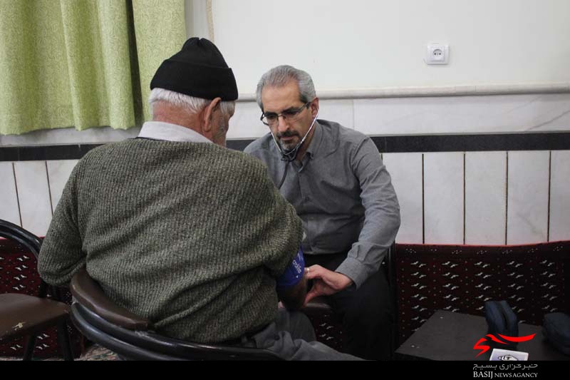 الگوی ارائه خدمت در مسجد از صدر اسلام/ ادامه طرح «میز خدمت» خواسته مردم از بسیج