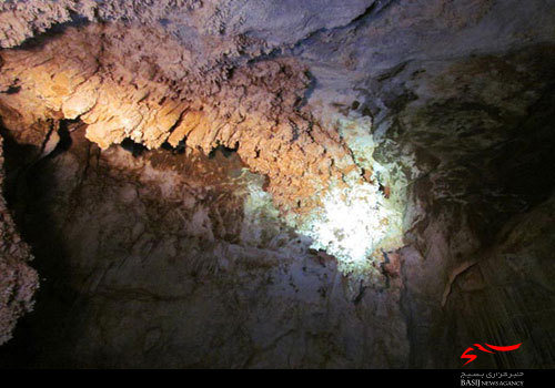 غار دیدنی هیو استان البرز در دره ی تفریحی واسوار با عمری 265 میلیون سال