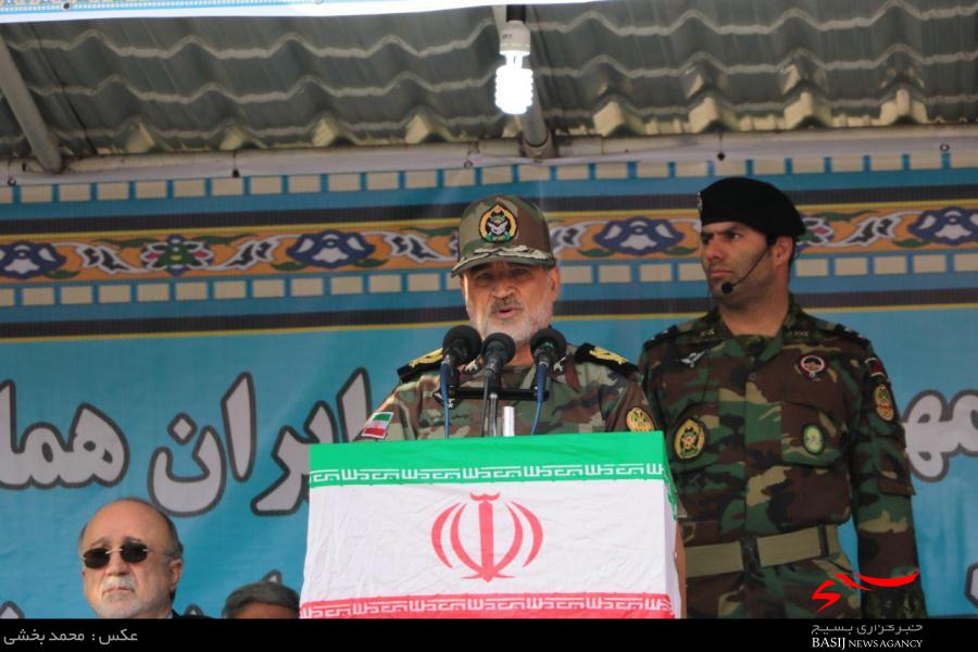 ارتش جمهوری اسلامی ایران در همه عرصه‌ها کارنامه درخشانی دارد