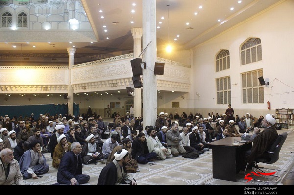 بررسی ارکان فتنه در نشست بصیرتی مسجد حضرت زینب (س) پردیسان + تصاویر