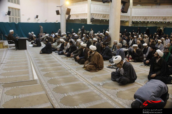 بررسی ارکان فتنه در نشست بصیرتی مسجد حضرت زینب (س) پردیسان + تصاویر