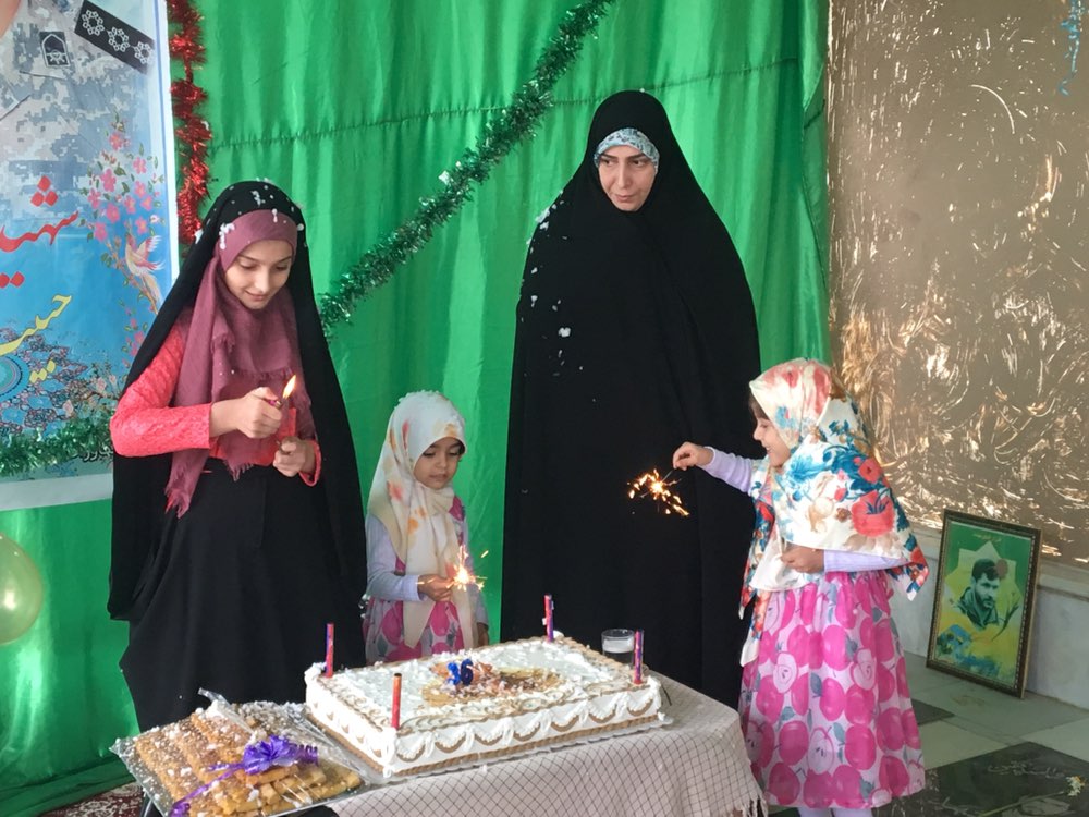 مراسم جشن تولد شهید مدافع حرم حبیب روحی برگزار شد+تصاویر