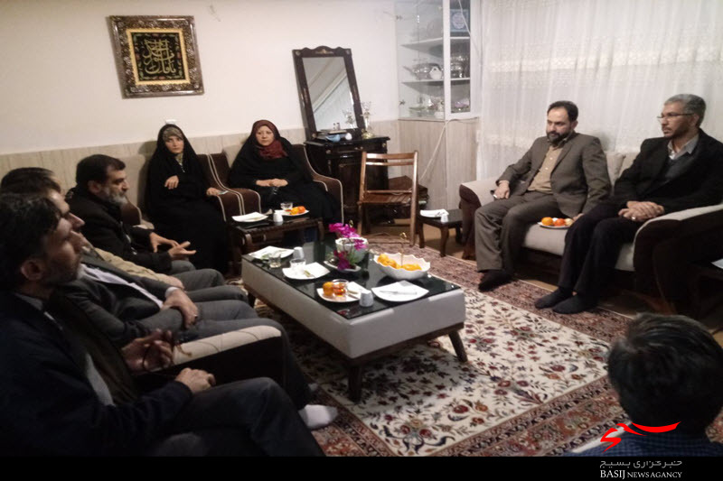 جمعی از فعالان فرهنگی هنری استان همدان با «سیدمیثم موسویان» دیدار کردند