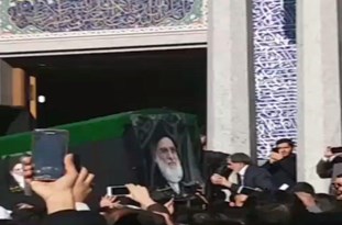 انتقال پیکر آیت الله هاشمی شاهرودی به مسجد امام حسن عسکری