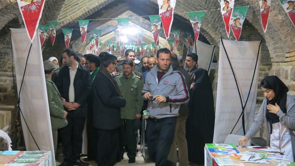 نمایشگاه صنایع دستی در شهرستان آوج برپا شد