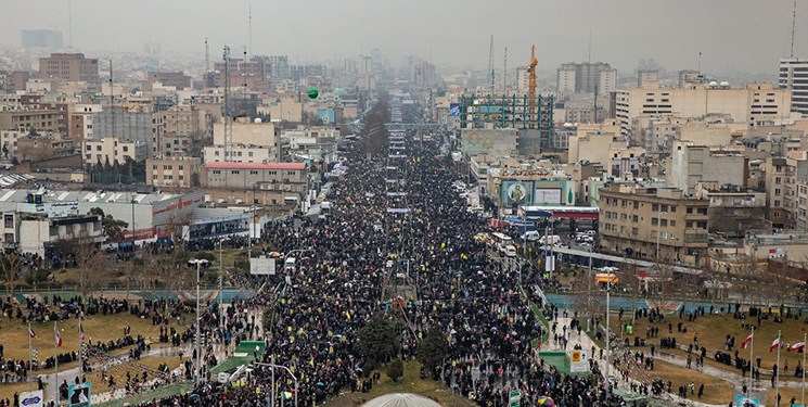 ملت ایران در ۲۲ بهمن اتحاد و همبستگی خود را به رخ جهانیان می کشد/جشن ۴۰ سالگی انقلاب با حضور میلیونی ایرانی ها