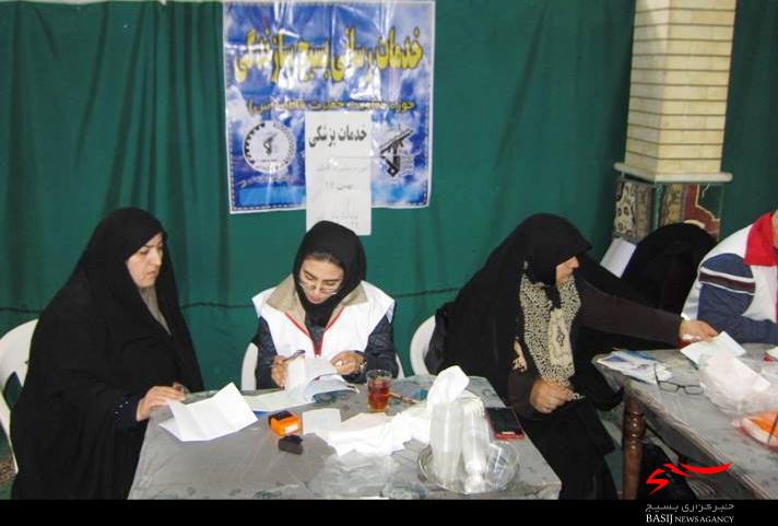 فعالیت گروه‌های جهادی پزشکی طی دهه فجر در مساجد همدان
