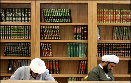چهار هزار نسخه خطی در کتابخانه مدرسه فیضیه نگهداری می‌شود