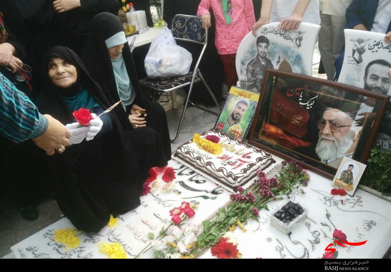 مراسم جشن تولد ۳۰ سالگی شهید مدافع حرم در کرج
