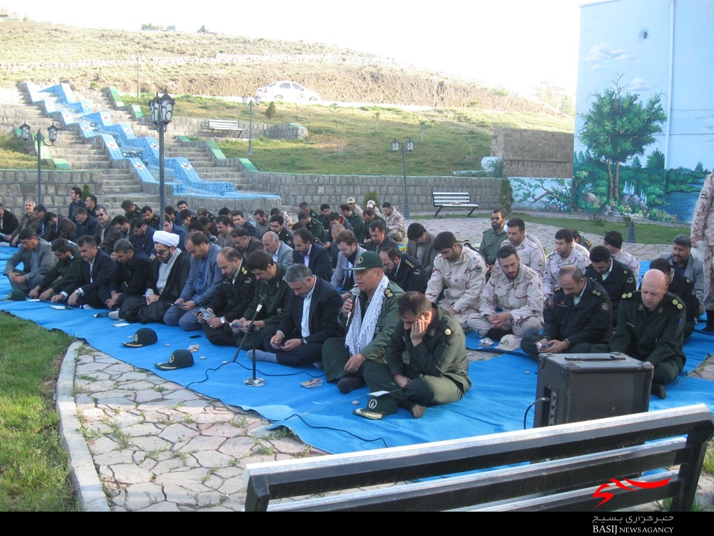 برگزاری مراسم زیارت عاشورا و عطر افشانی گلزار شهدا در شهرستان نمین