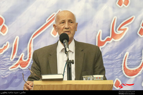 معلمان برگزیده استان اردبیل تجلیل شدند