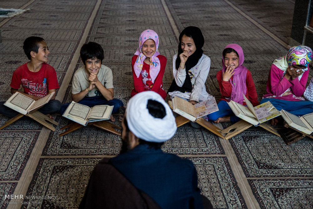 فعالیت ۷۳ روحانی مستقر در مناطق محروم و روستایی اردبیل در ماه رمضان