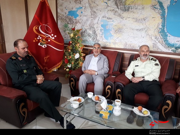 دیدار فرماندهان مرزبانی و انتظامی آذربایجان غربی با سردار خرم