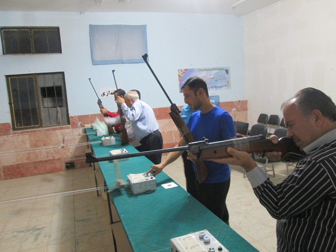 مسابقات تیراندازی با تفنگ بادی در طبس