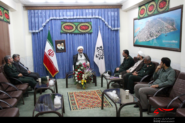 دیدار فرمانده جدید ندسا با آیت الله صفایی بوشهری