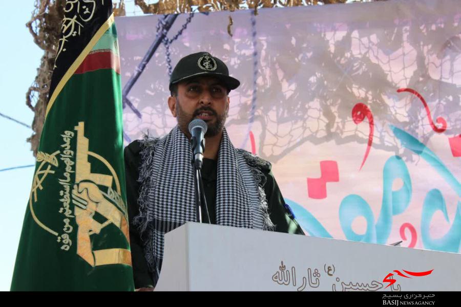 مراسم رژه نیرو‌های مسلح در شهرستان نظرآباد برگزار شد+تصاویر