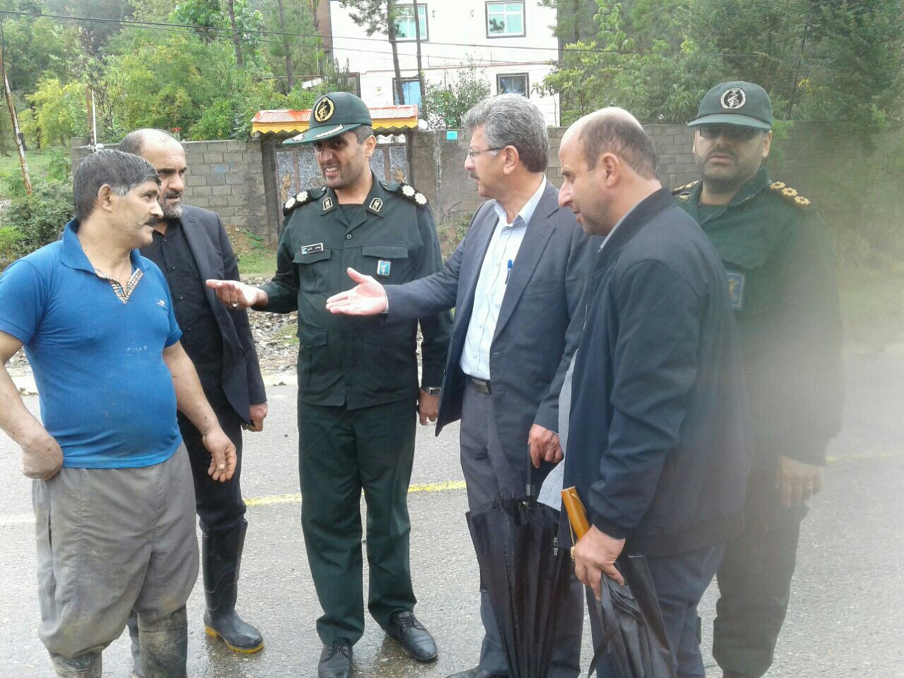 بازدید فرمانده سپاه رضوانشهر از جاده تخریب شده رودبارسرا+تصاویر