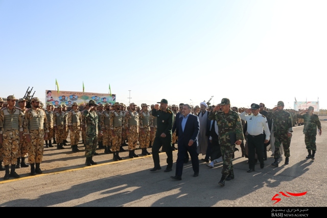 صبحگاه مشترک نیروهای مسلح در شاهین شهر
