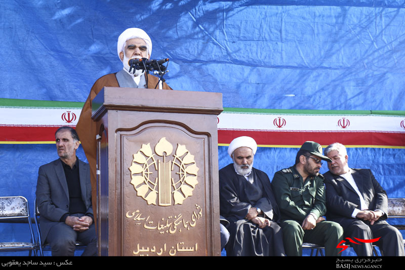 آمریکا با تحریم‌های پوشالی اتحاد و مقاومت ملت ایران را نشانه گرفته است