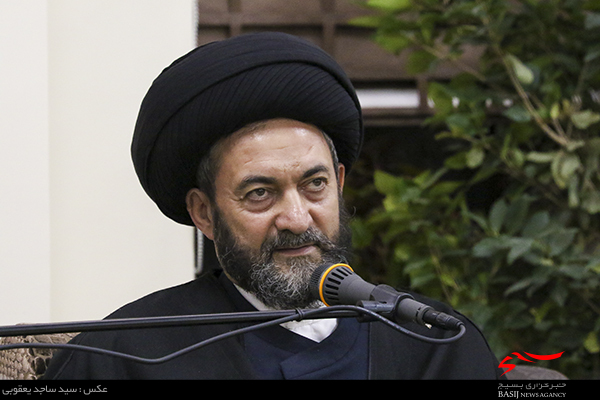 هشت سال دفاع مقدس شناسنامه ملت ایران است